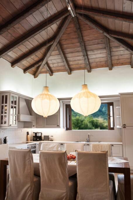 Bezeniko Amazing Arcadian Property! Vlacherna ภายนอก รูปภาพ